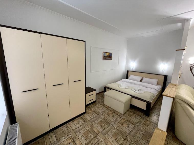 White Rooms On City Center Lvov Exteriér fotografie