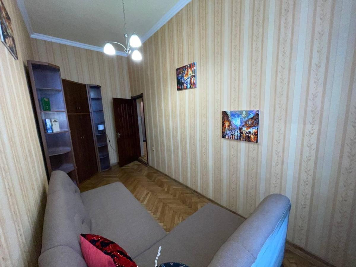 White Rooms On City Center Lvov Exteriér fotografie