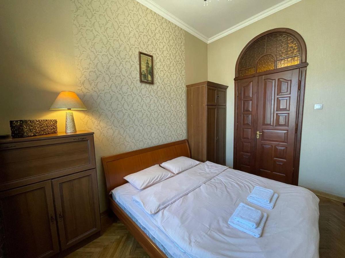 White Rooms On City Center Lvov Exteriér fotografie